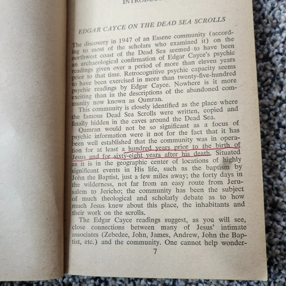 Edgar‎ Cayce on the Dead Sea scrolls, by Glenn D Kittler